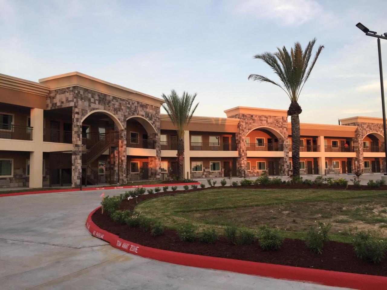 Econo Lodge Inn & Suites Houston Nw-Cy-Fair Jersey Village Экстерьер фото